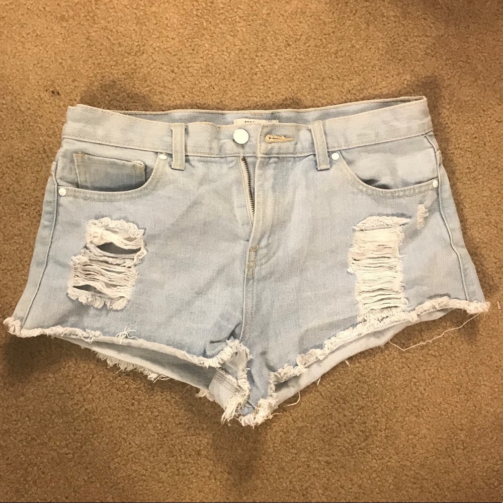 Cutoff jean shorts light wash